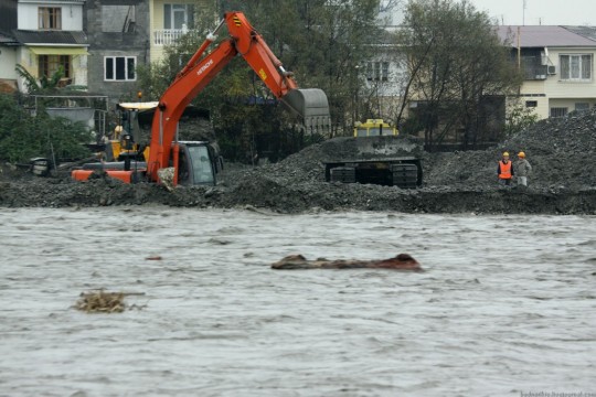 Подъем уровня воды в Мзымте